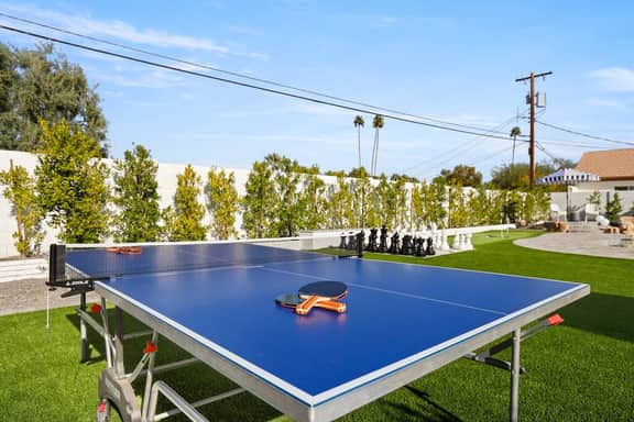 Villa w/heated pool, spa & putt‑putt
