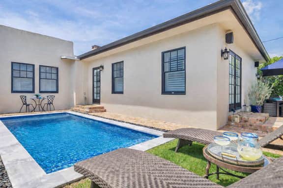 Luxury estate w/ heated pool & badminton court