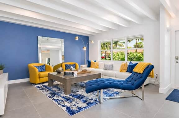 Luxury retreat w/pool oasis & game room
