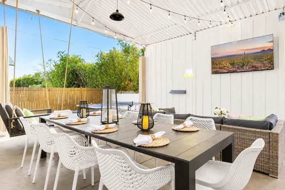 Villa w/heated pool & spa