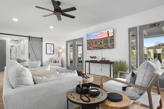 Villa w/heated pool, spa & putt‑putt